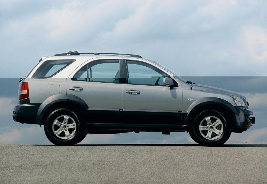  Kia Sorento 2003 года  (фото 8 из 11)